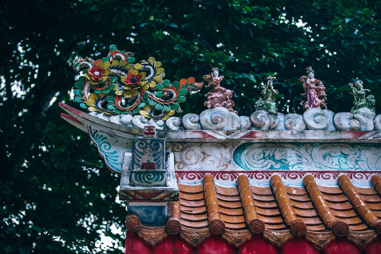 探秘古老禅韵，岩泉寺的历史风貌与文化瑰宝